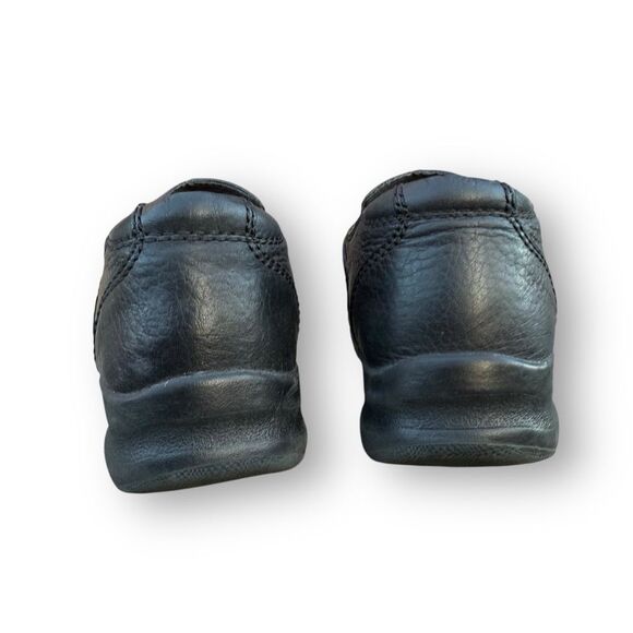 Clarks In Motion Kick Black Leather Slip on Loafers Shoes Women's size 8 - Picture 8 of 15